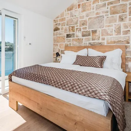 Holiday home Cozy In Milna With House Sea View Milna (Brac)