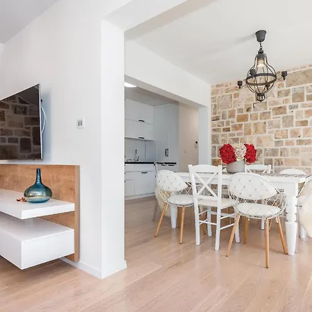Cozy In Milna With House Sea View Holiday home *